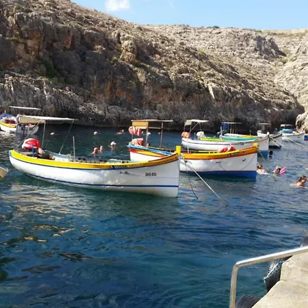 Side Sea View E, Steps Away To Bugibba Jetty, For The Blue Lagoon Boats And Other Islands